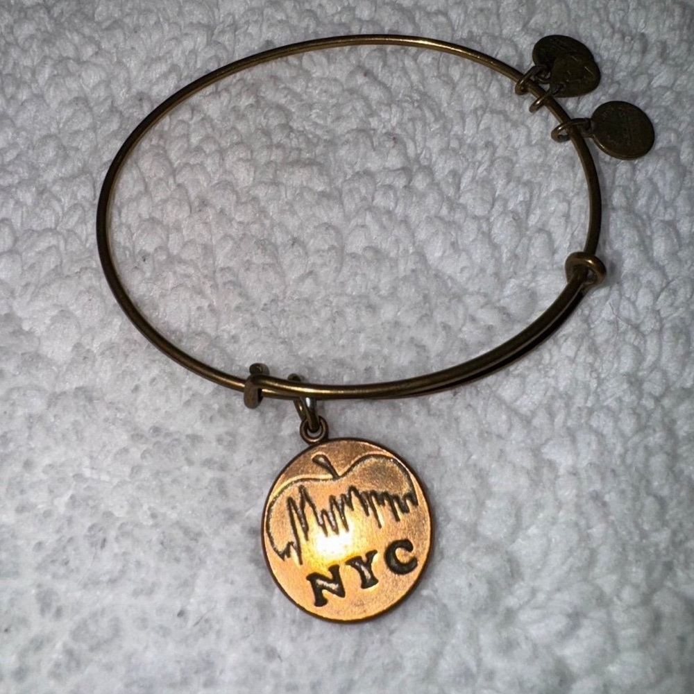 ALEX AND ANI New York City Skyline Apple Charm Bangle Bracelet Gold-Tone Copper